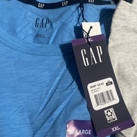 BNWT Men’s Gap slub pocket tee bundle - Picture 2 of 2